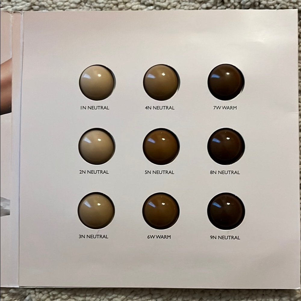 Designer foundations & concealer - Picture 3 of 12